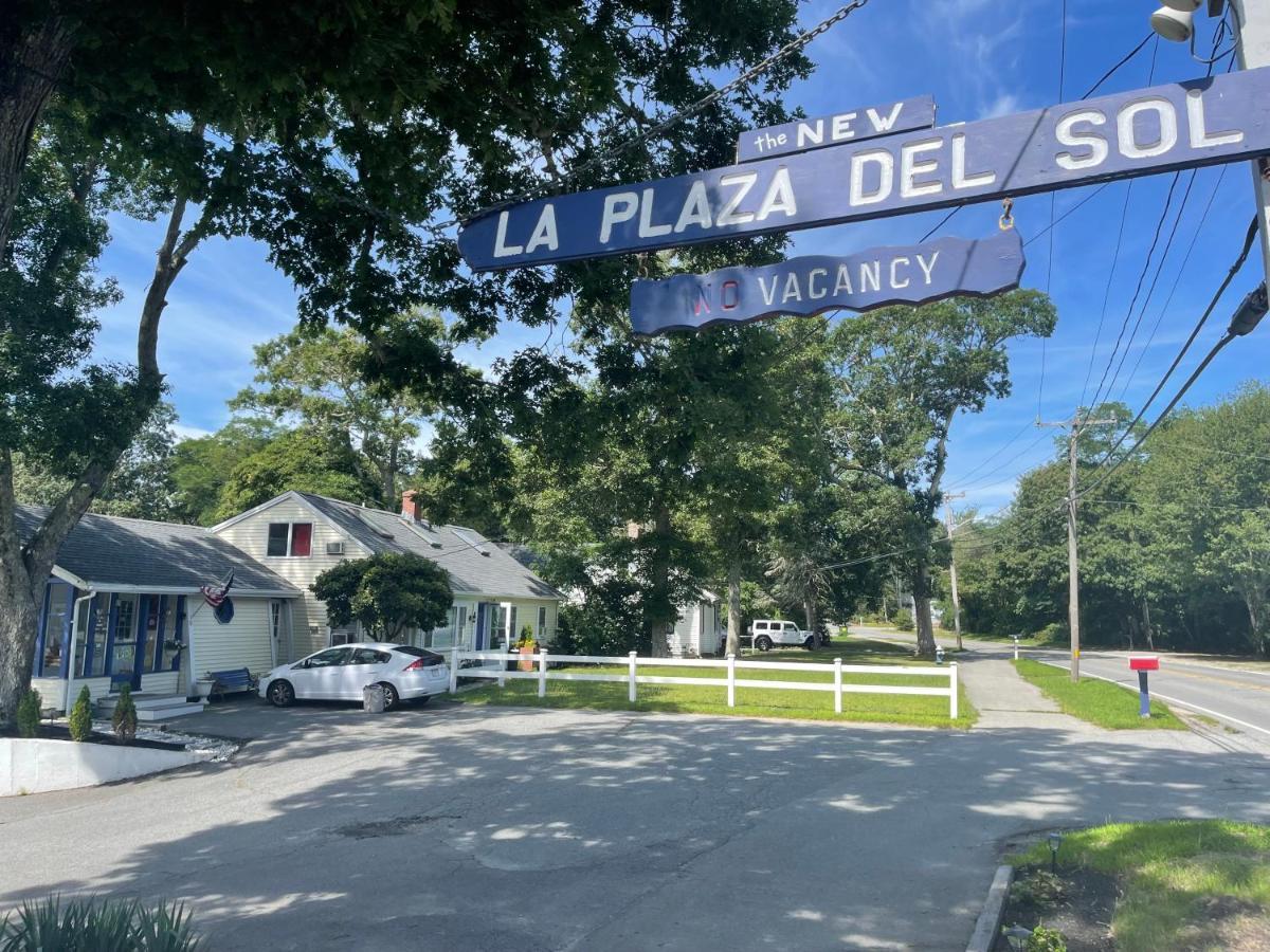 La Plaza Del Sol Motel Mashpee Eksteriør bilde