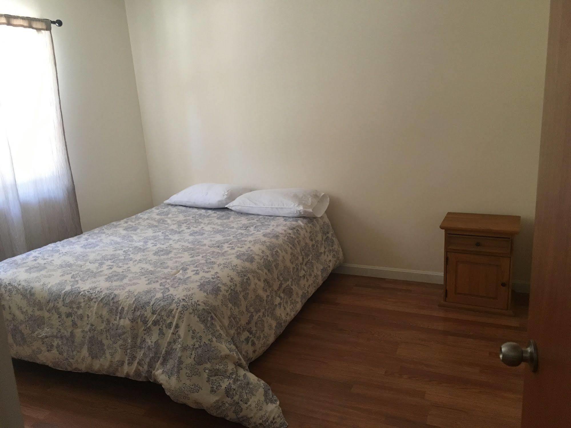La Plaza Del Sol Motel Mashpee Eksteriør bilde